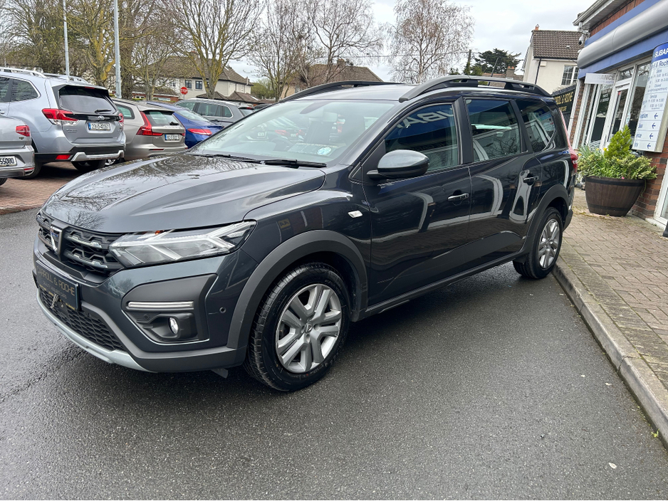 2022 Dacia Jogger - image 18