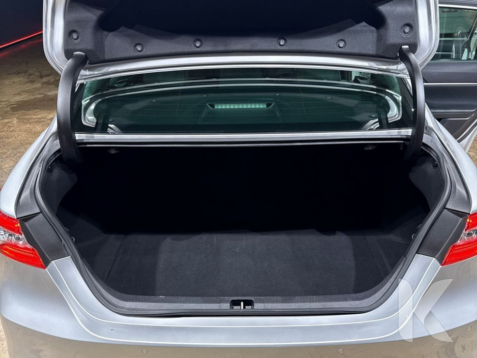 2020 Toyota Camry HYBRID - CRUISE CONTROL - REVERSE CAMERA - PUSH START/STOP BUTTON - TOYOTA SAFETY SENSE €25,950