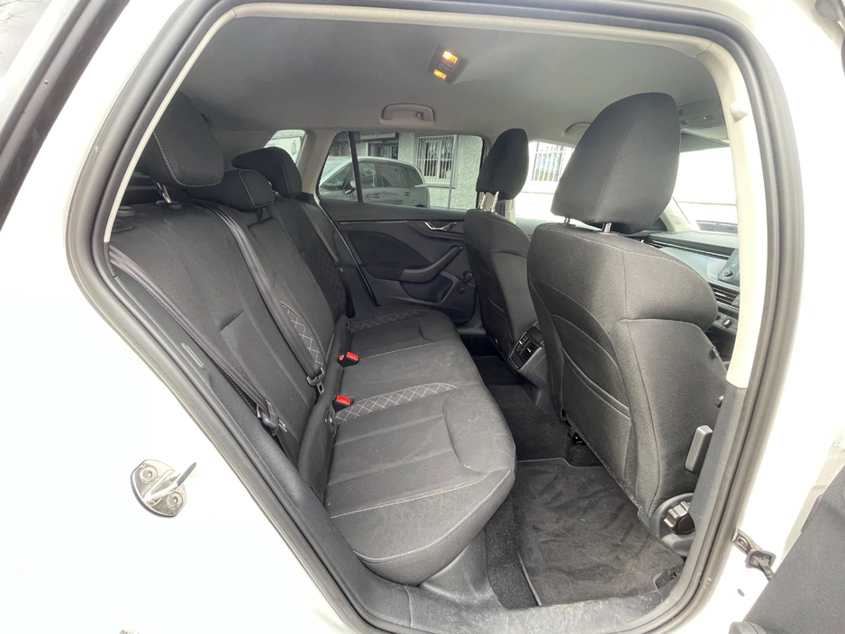 2022 Skoda Kamiq - image 13