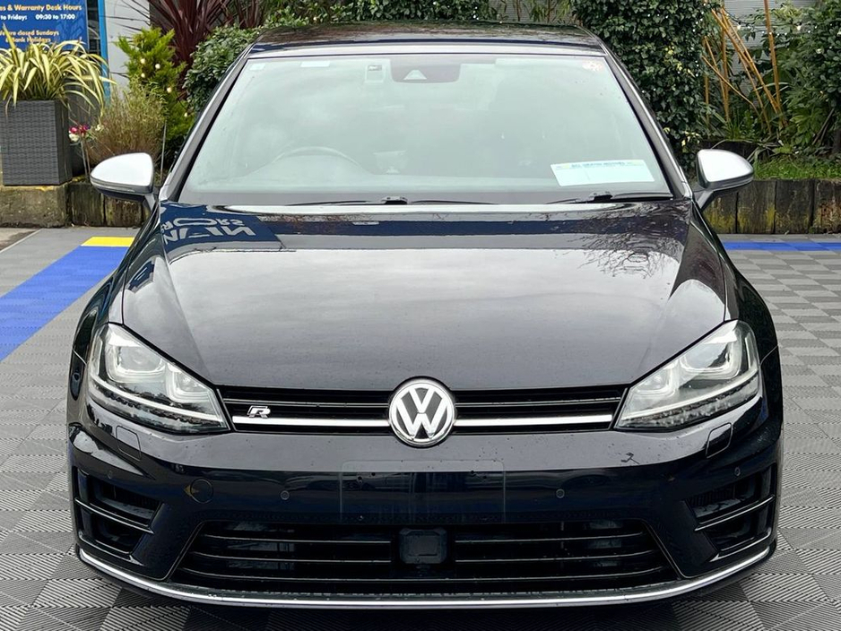 2015 Volkswagen Golf - image 14