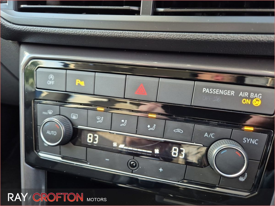 2021 Volkswagen T-Cross - image 13