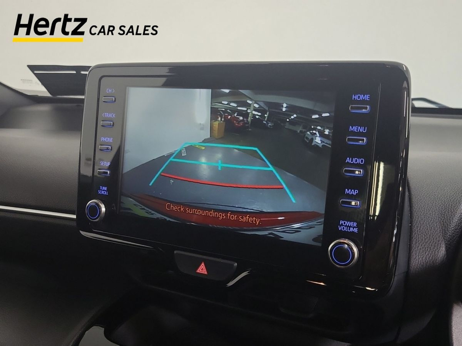 2023 Toyota Yaris Cross - image 22