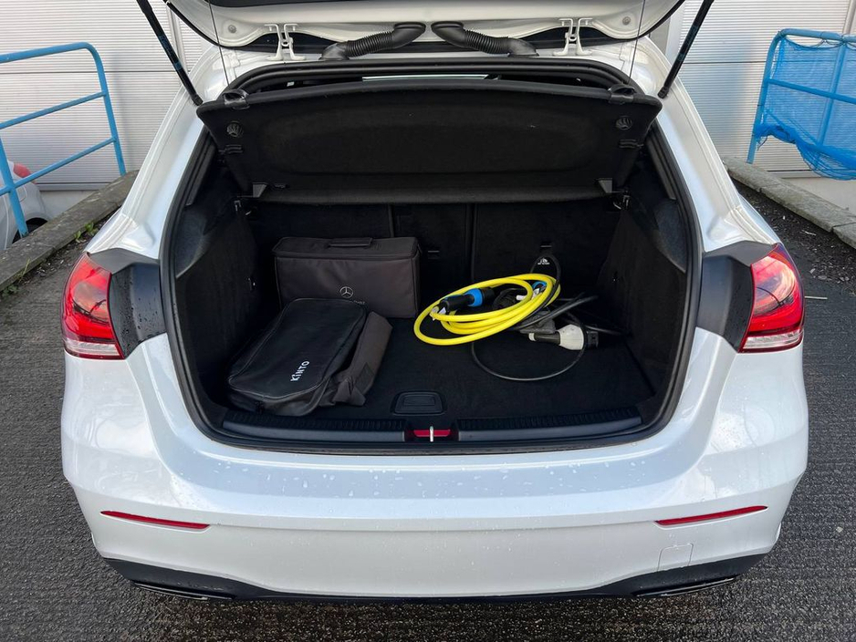 2022 Mercedes-Benz A Class A250e AMG-LINE 1.3 HYBRID // DIGITAL CLUSTER // AMBIENT LIGHTING // HEATED AMG-LINE SPORT SEATS €23,750