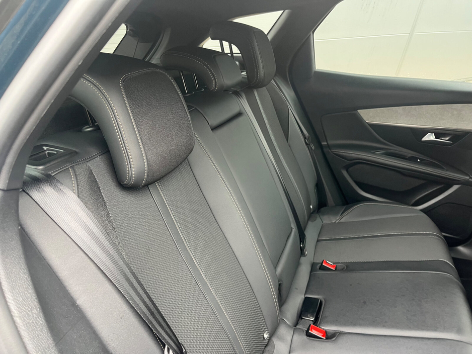 2024 Peugeot 3008 - image 9