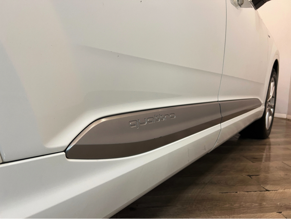 2016 Audi Q7 - image 13