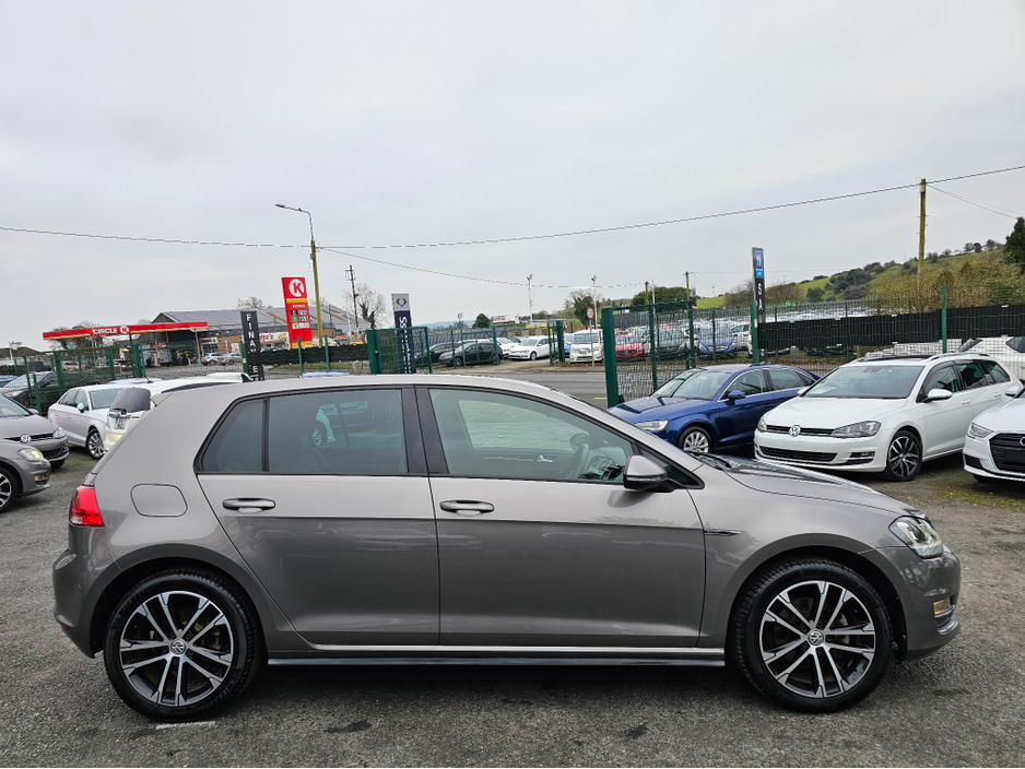 2014 Volkswagen Golf - image 7