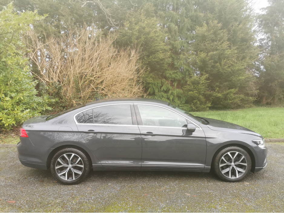 2020 Volkswagen Passat - image 6