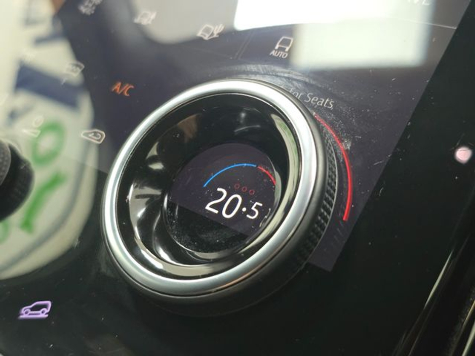 2021 Land Rover Range Rover Evoque - image 33