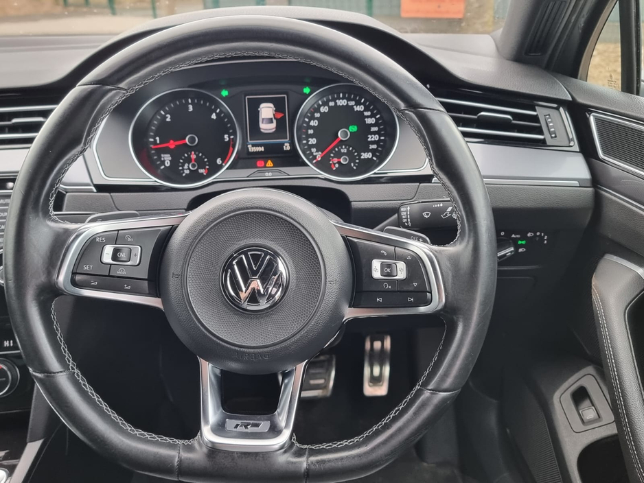 2016 Volkswagen Passat - image 19