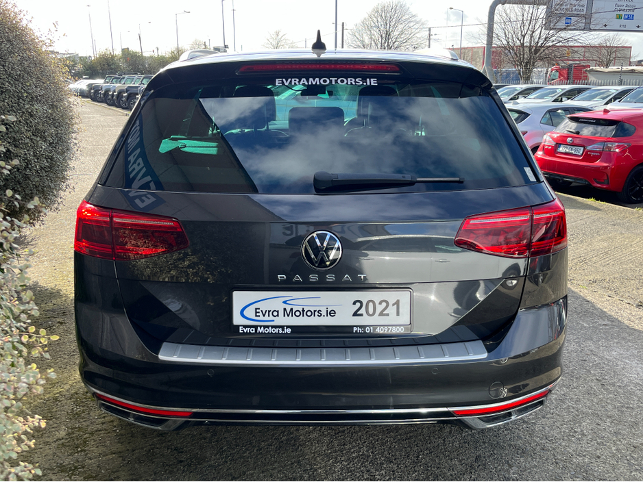 2021 Volkswagen Passat - image 7