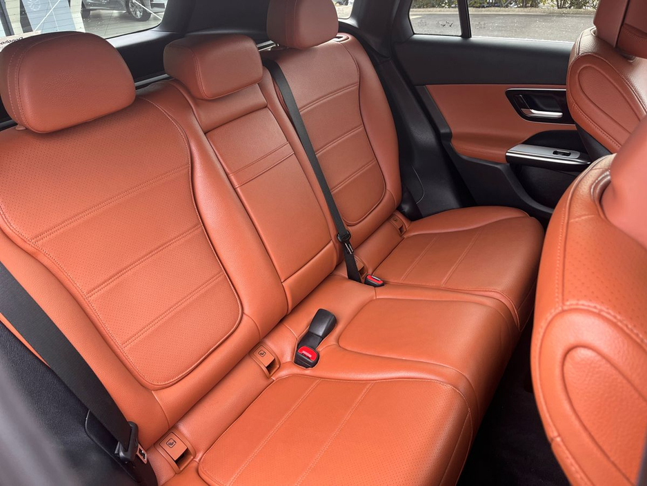 2023 Mercedes-Benz GLC Class - image 10