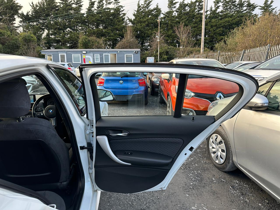 2016 BMW 1 Series - image 13