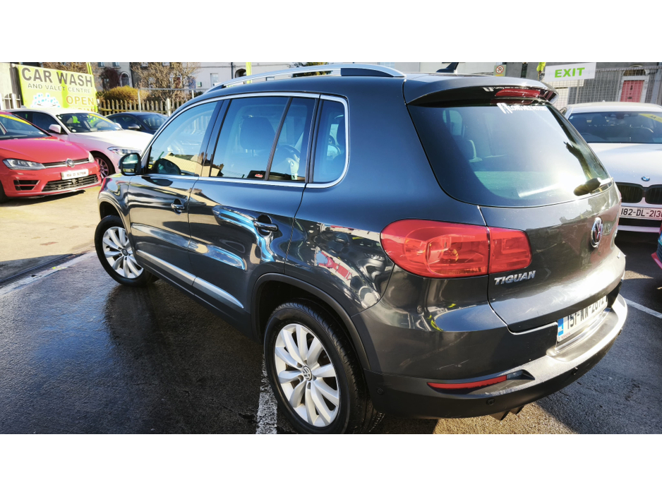 2015 Volkswagen Tiguan - image 3
