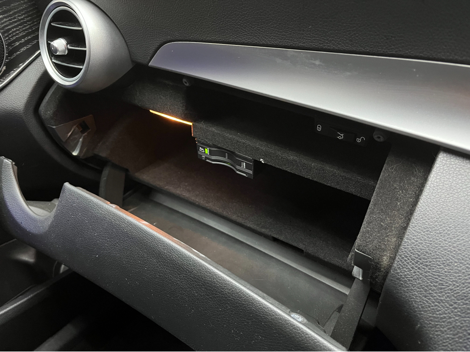 2018 Mercedes-Benz C Class €24950! 2018 MERCEDES-BENZ C220D AVANTGARDE AMG LINE 2.0 AUTOMATIC / CRUISE CONTROL / REVERSE CAMERA / ELECTRIC MEMRY & HEATED SEATS / PADDLE SHIFTERS / AMBIENT LIGHTS €24,950