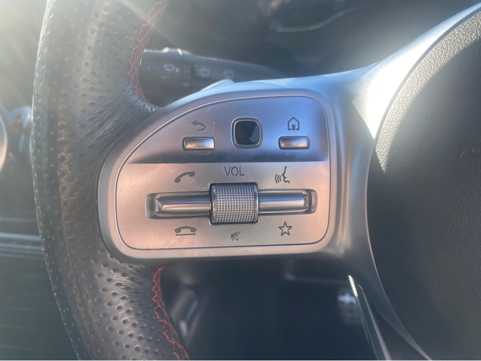 2020 Mercedes-Benz GLB - image 13