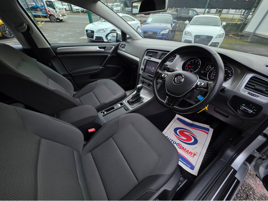 2015 Volkswagen Golf - image 7