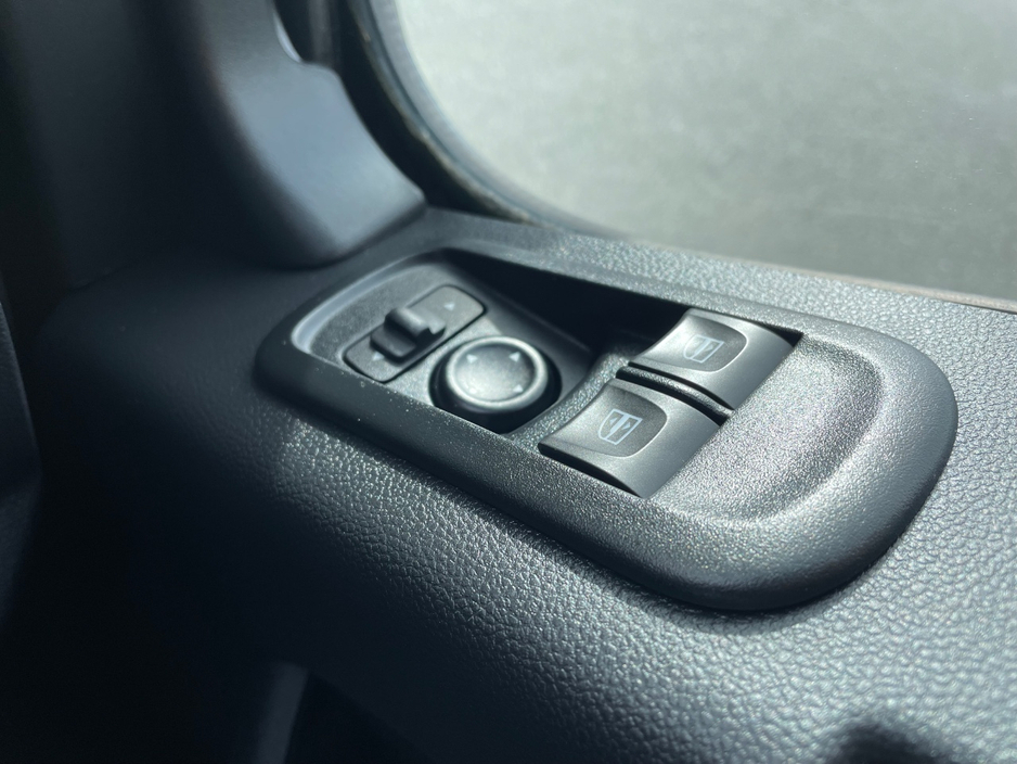 2023 Renault Master - image 17