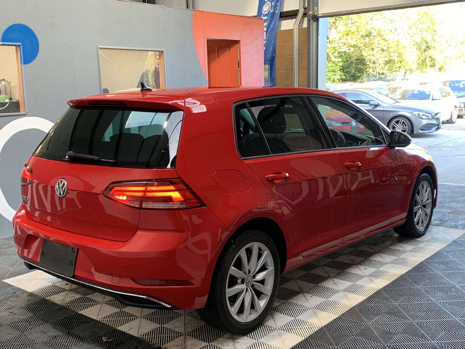 2019 Volkswagen Golf ONLY €19950! 2019 Golf TSI Comfort Line / 42k KMs / Rear View Camera / Golf Automatic €19,950