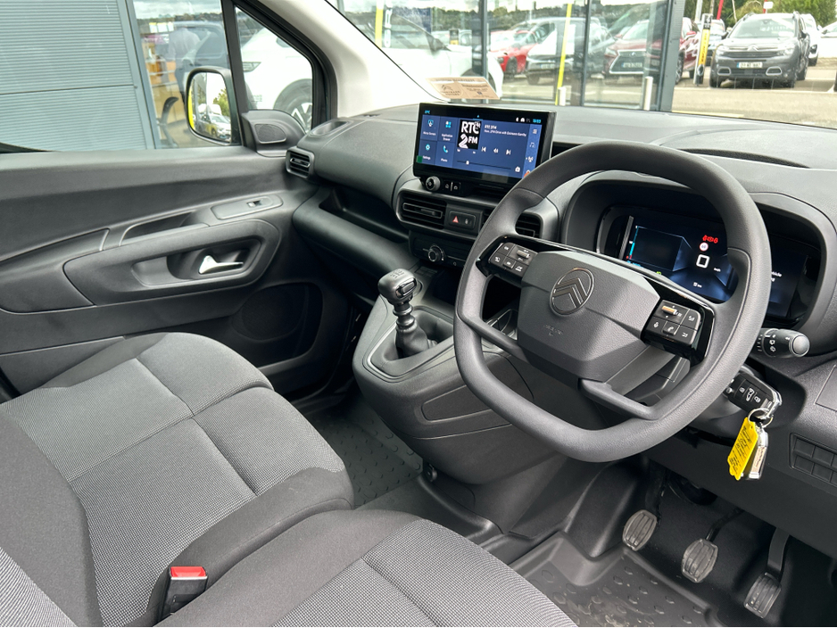2026 Citroen Berlingo - image 10