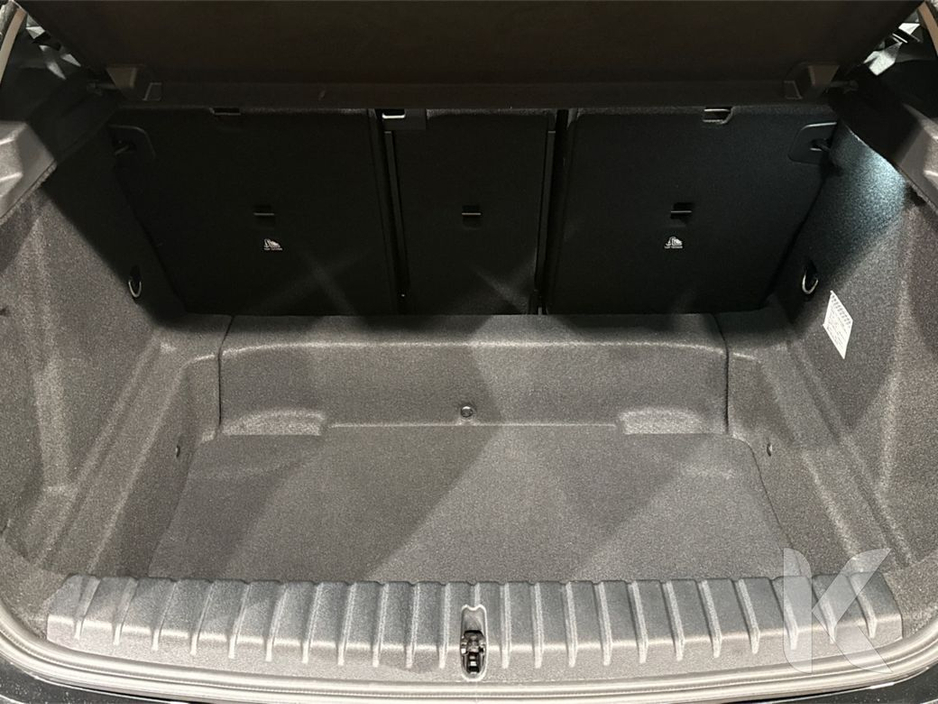 2020 BMW 1 Series - image 12