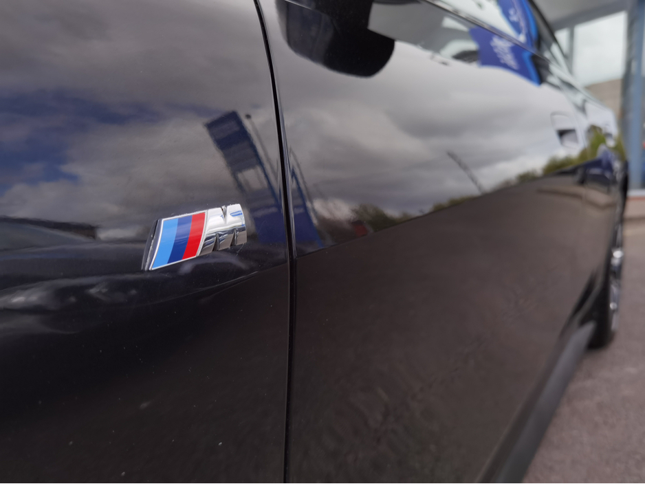 2023 BMW i4 - image 3