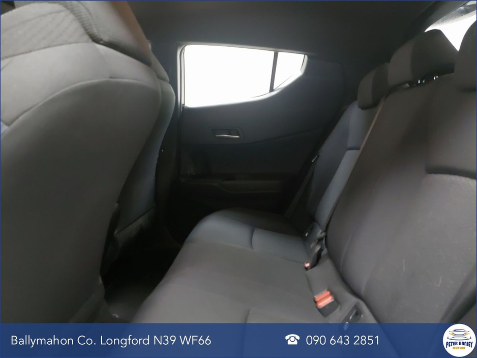 2019 Toyota C-HR 1.8 HYBRID LUNA €19,450