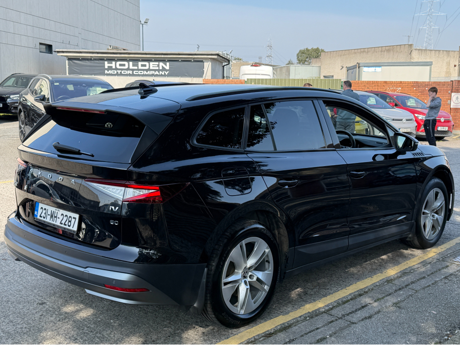 2023 Skoda Enyaq - image 8