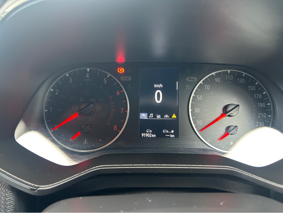 2023 Renault Clio - image 7