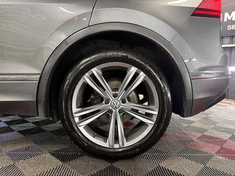 2020 Volkswagen Tiguan - image 16