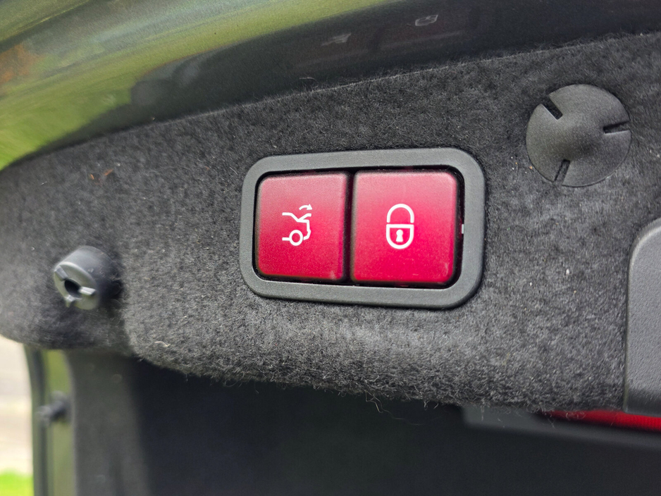 2017 Mercedes-Benz C Class - image 25