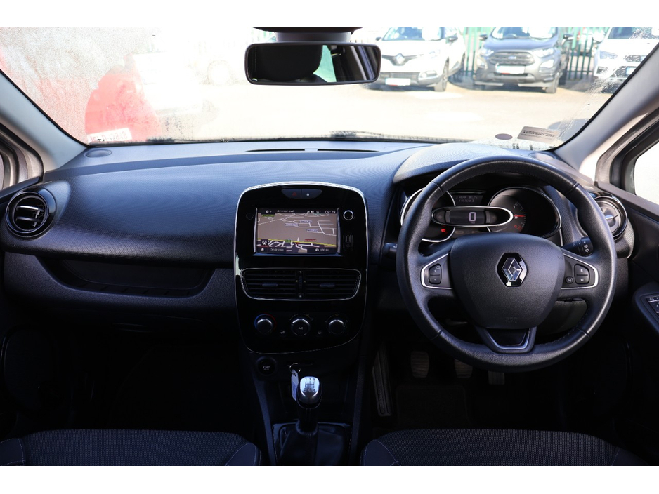 2017 Renault Clio - image 22