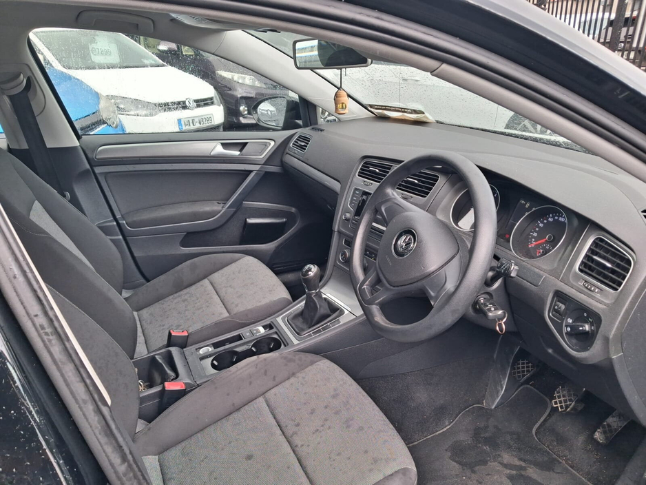 2013 Volkswagen Golf - image 10