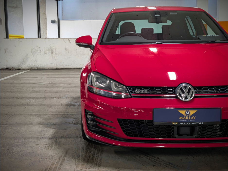 2015 Volkswagen Golf - image 7