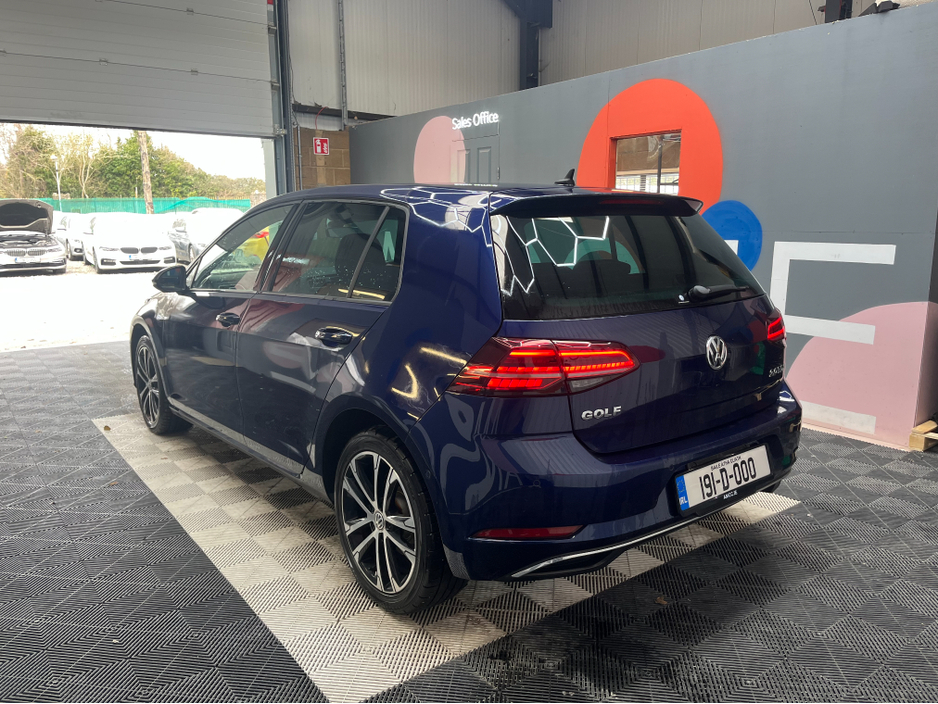 2019 Volkswagen Golf - image 4