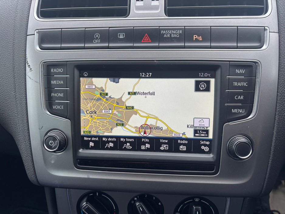 2016 Volkswagen Polo - image 11