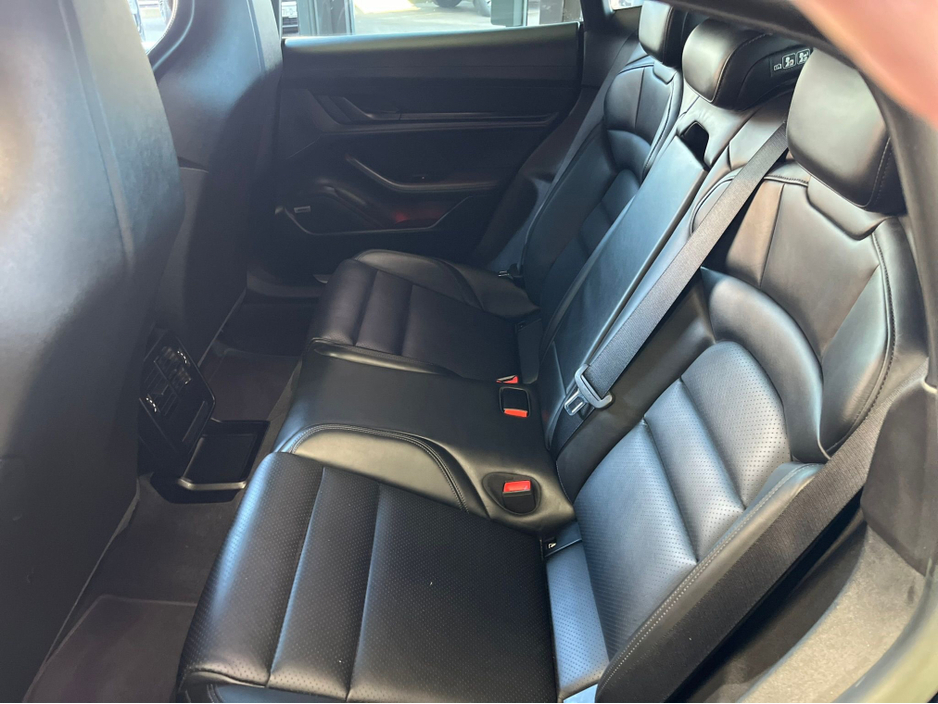 2023 Porsche Taycan - image 13