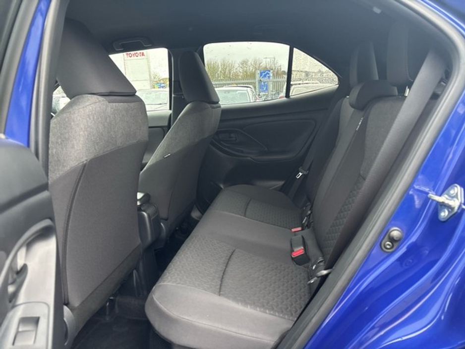 2024 Toyota Yaris Cross - image 7