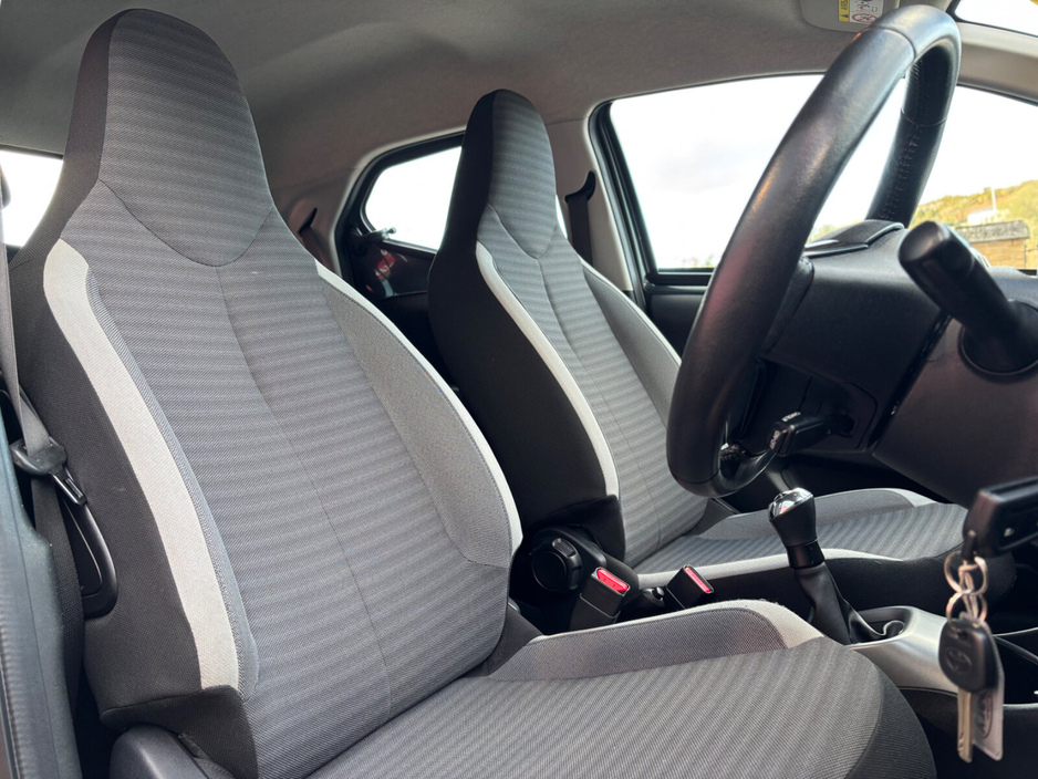 2020 Toyota Aygo 1.0 VVT-i x-play Smartphone €11,950