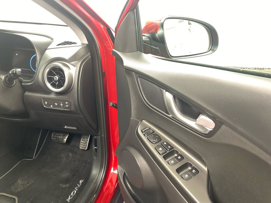 2023 Hyundai Kona - image 11