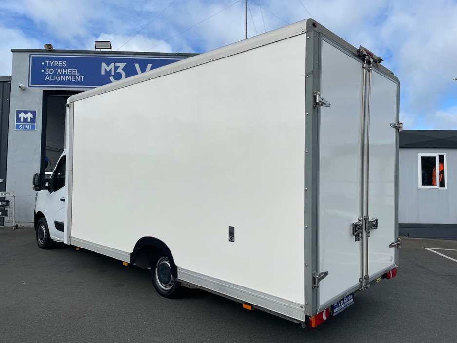 2023 Renault Master - image 3