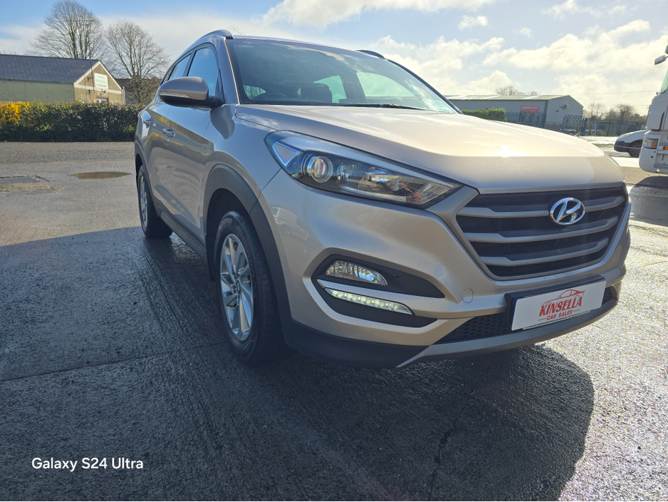 2017 Hyundai Tucson - image 3