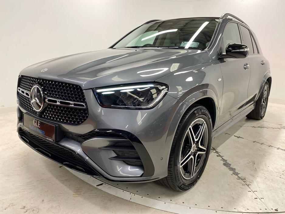 2025 Mercedes-Benz GLE Class - image 12