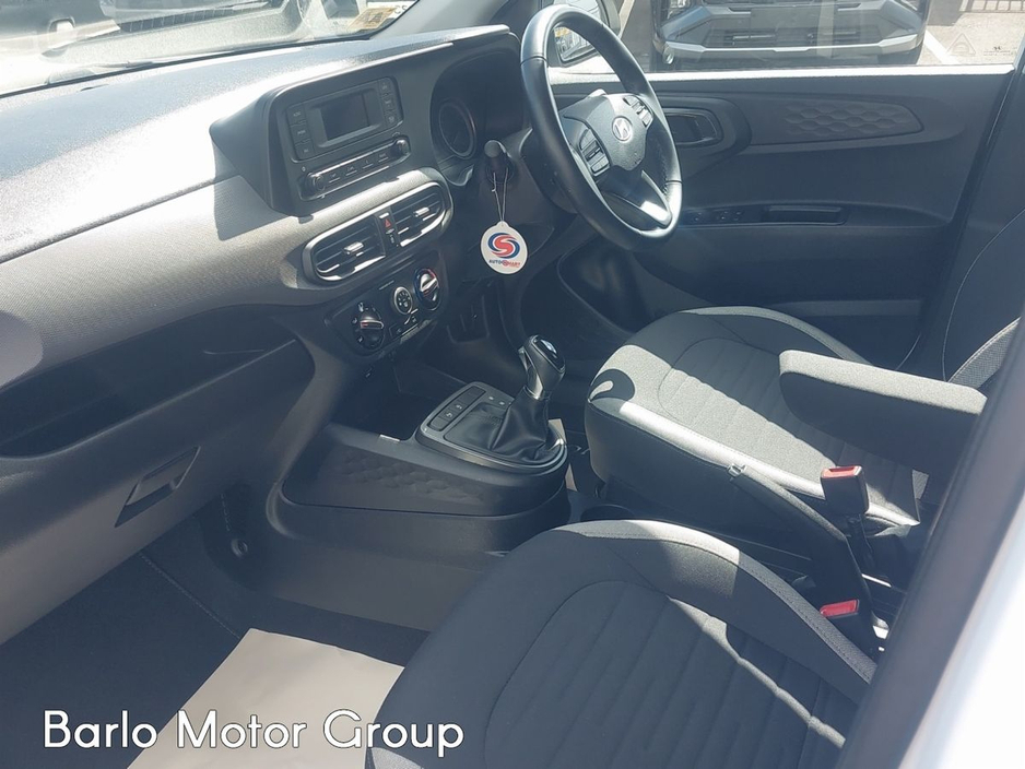 2022 Hyundai i10 - image 10