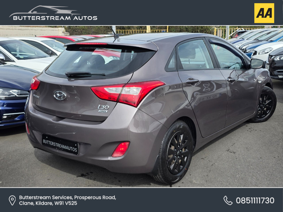 2015 Hyundai i30 - image 2