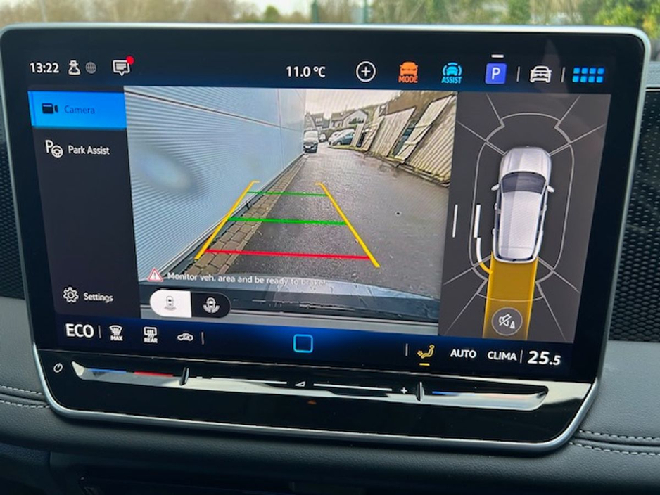 2025 Volkswagen Tiguan - image 27