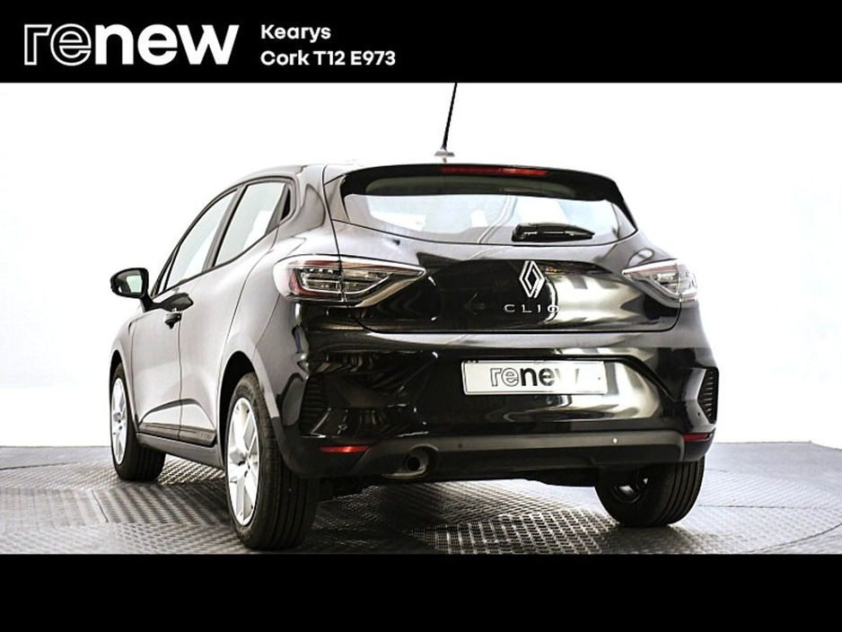 2025 Renault Clio - image 3