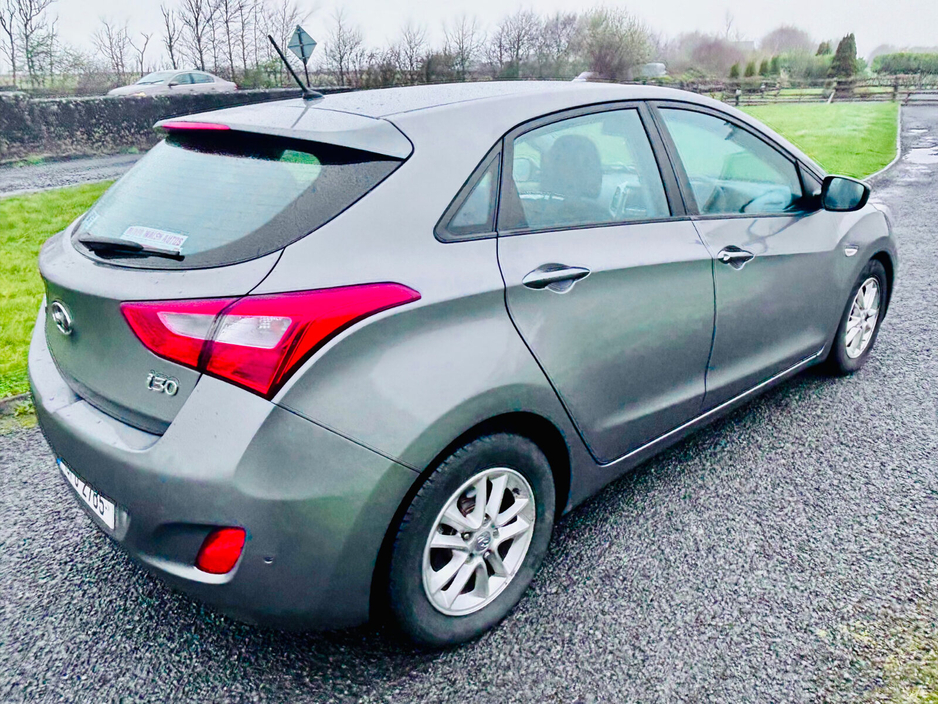 2013 Hyundai i30 - image 9