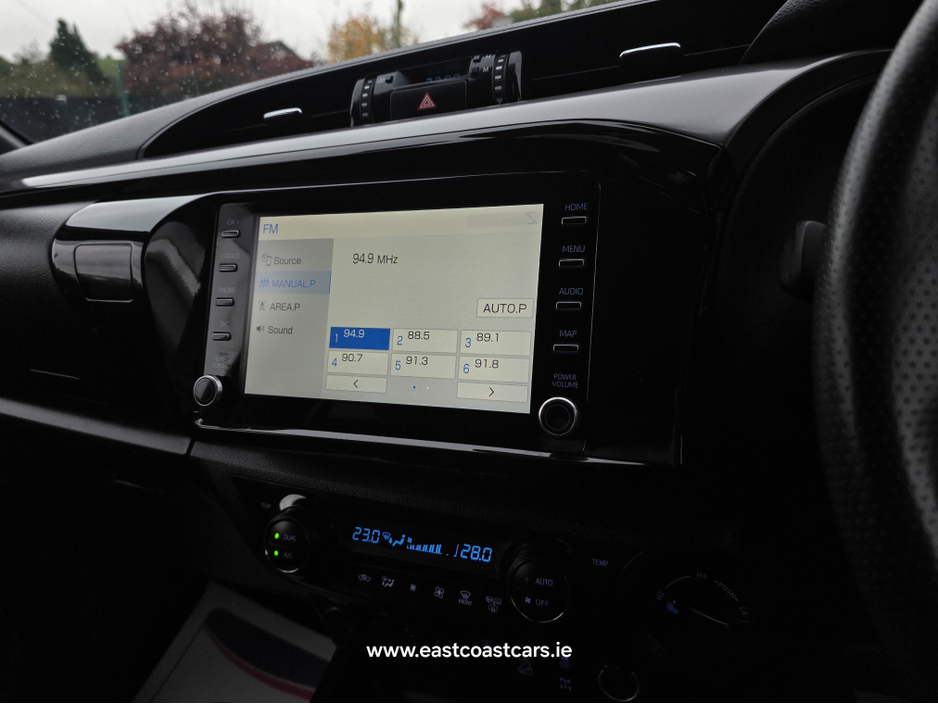 2023 Toyota Hilux GR EDITION 2.4D 360 REV CAMERA  4X4 HALF LEATHER  SEATS - €48,500