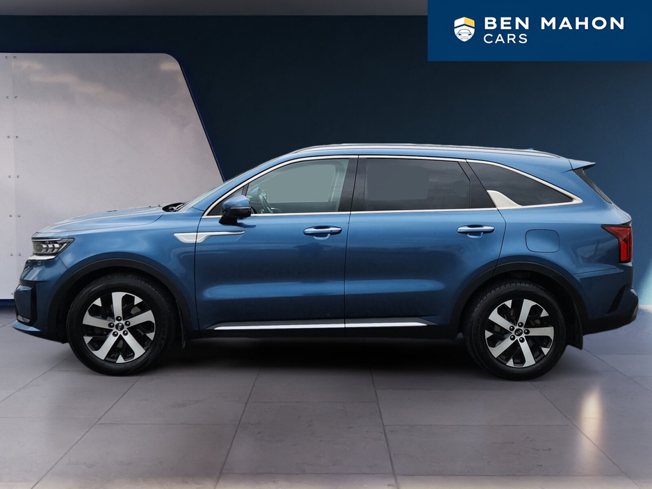 2021 Kia Sorento - image 2