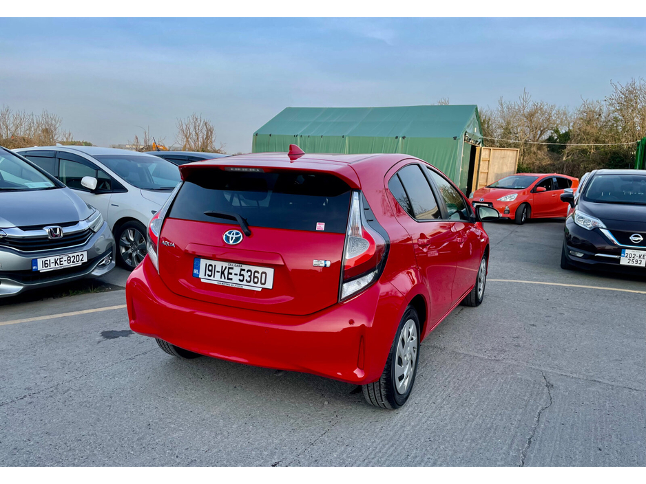 2019 Toyota Aqua - image 7